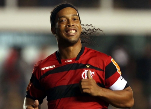 Ronaldinho revela músicas que marcaram sua passagem pelo Barcelona, futebol  espanhol