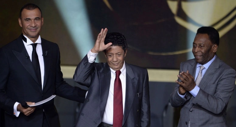 Na entrega do Bola de Ouro da Fifa em 2013, em 13 de janeiro de 2014, em Zurique, na Suíça. Da esquerda para a direita, Ruud Gullit, Amarildo, o Possesso e Pelé. Crédito da Foto: Fifa.