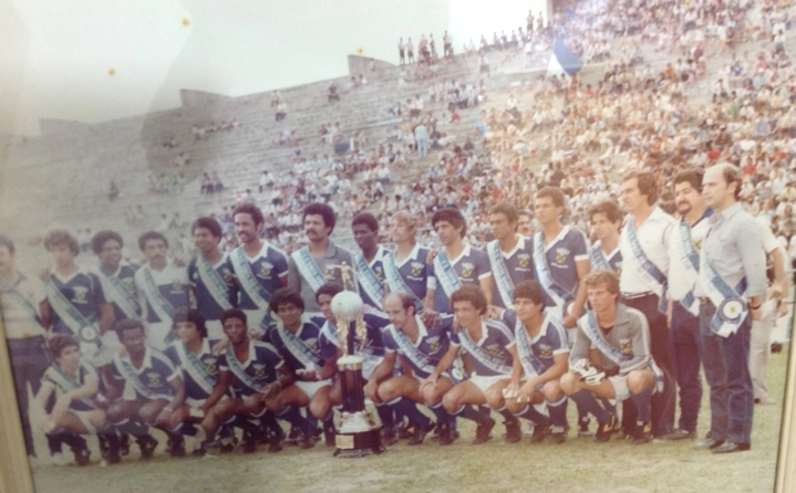 Santo André, campeão em 1981. Em pé Preparador físico Celso Diniz,Viana, Rubão, Nilton, Arnardo Tutu, Dodo, Soni, Zé Carlos, Freitas, Aguinaldo, Fernandinho, Técnico Sebastão Lapola, massagista Miguel, médico Drº Irineu Guerschman,  Agachados: Baba, Paulo Borges, Arnardinho, Bona, Radar, Rubinho, Lance, Piorra, Da Silva e Carmino