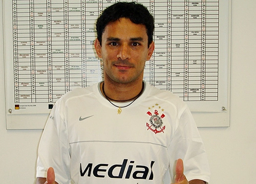 T&uacute;lio   - Ex-volante de Goi&aacute;s, Botafogo e Corinhtians