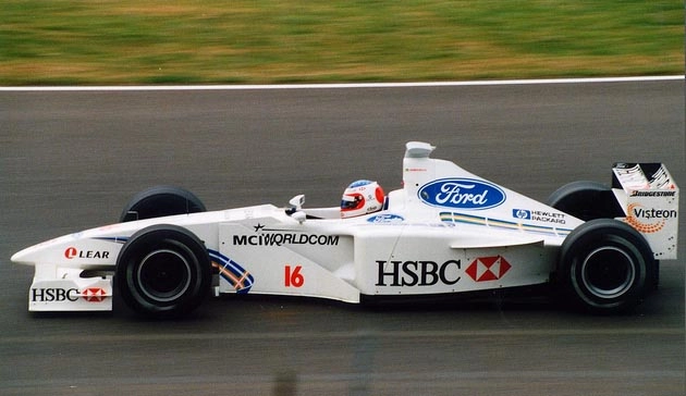 O SF-03 de 1999, carro da equipe Stewart Grand Prix no Grande Prêmio da Inglaterra, em Silverstone, com Rubens Barrichello a bordo. Foto: Divulgação