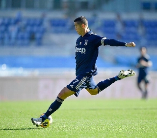 Leonardo não descartou a possibilidade de Cristiano Ronaldo jogar no PSG. Foto: Facebook/Reprodução