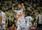 Atlético-MG vence Ceará nos acréscimos e dorme líder