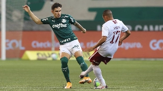 Veiga marcou dois gols na vitória do Verdão sobre o Flu. Foto: Cesar Greco