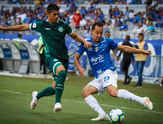 Cruzeiro joga para o gasto, mas vence o Goiás e chega aos seis pontos