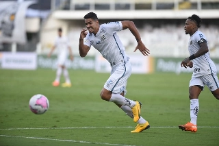 Veríssimo tem proposta do Benfica, de Portugal.. Foto: Ivan Storti/Santos FC