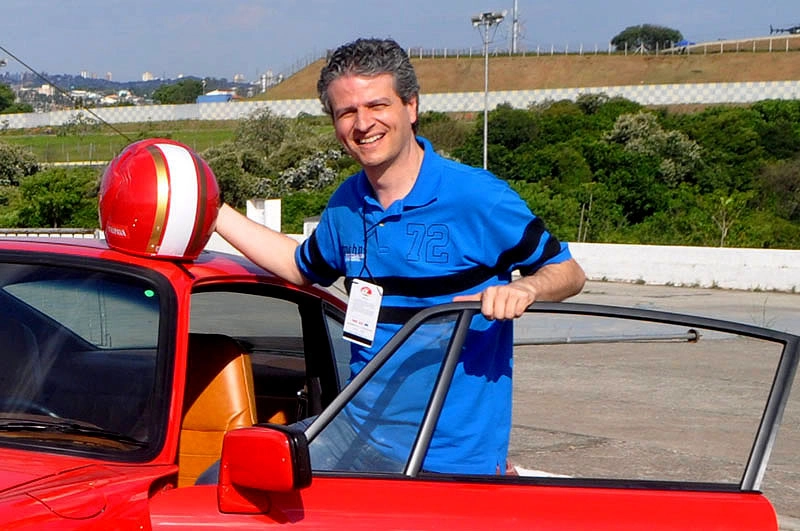 Trilha de mudança de pista curva do lado de dentro da Carrera