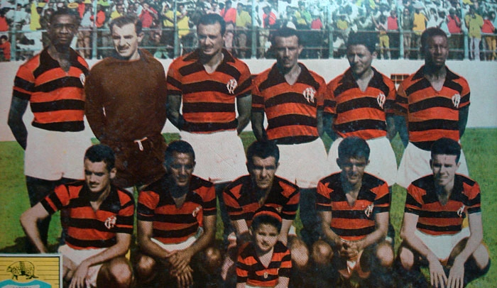 Da esquerda para a direita, Servílio, Chamorro, Pavão, Tomires, Déquinha e Jordan. Agachados, da esquerda para a direita, Joel, Paulinho, Evaristo de Macedo, Dida e Zagallo. Foto enviada por Roberto Saponari