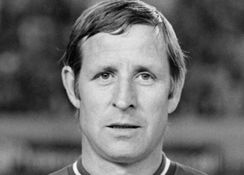 Raymond Kopa  - Ex-atacante de Real Madrid e Seleção Francesa