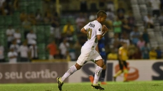 Jovem Sandry é uma das promessas do sub-17, mas ele pode deixar o Santos. Foto: Ivan Storti/Santos FC