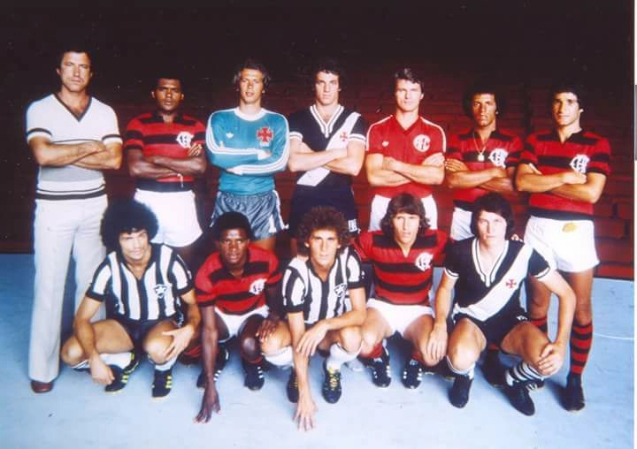 Os melhores do futebol carioca em 1978: em pé, da esquerda para a direita: Cláudio Coutinho, Toninho, Leão, Abel, Alex, Júnior e Paulo César Carpegiani. Agachados: Dé, Adílio, Mendonça, Zico e Guina. Foto: arquivo pessoal de Alex