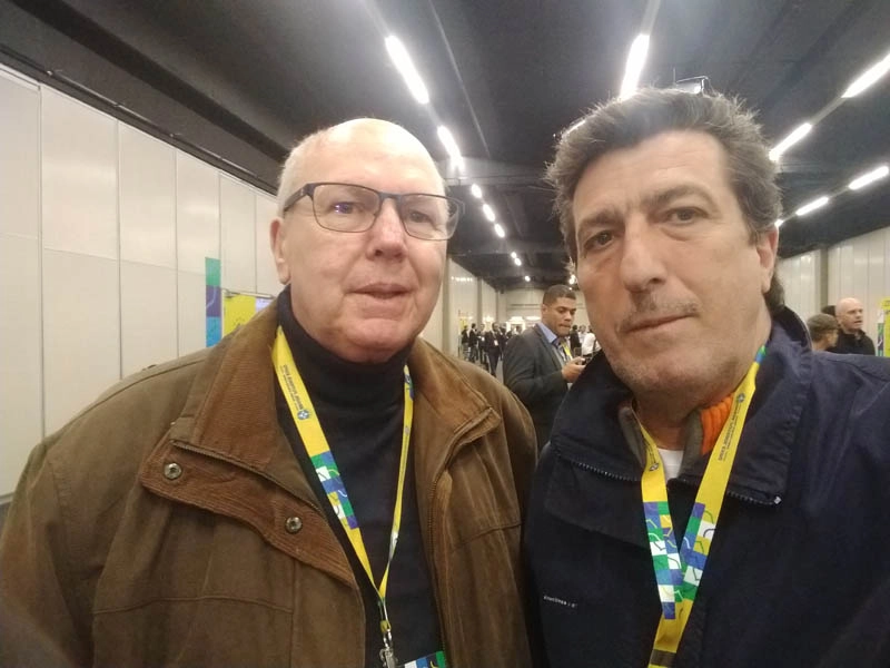 João Zanforlin e Carlos Alberto Spina (ex-Matsubara) em setembro de 2019, na Expo Fut. Foto: arquivo pessoal de Carlos Alberto Spina