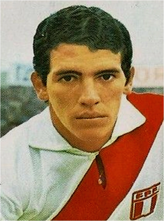 Com a bela camisa da seleção peruana. Mifflin jogou pelo selecionado de seu país entre 1966 e 1973. Foto: Reprodução