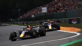 Bicampeão tomou a ponta de Pérez na volta 17. Foto: Oracle Red Bull Racing