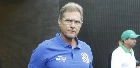 Atlético-MG confirma a contratação do técnico Oswaldo de Oliveira