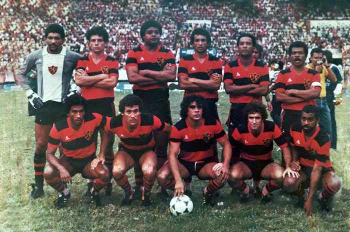 Da esquerda para a direita, em pé: País, Toninho Paraná, Marião, Joãozinho Santista, Sérgio Moura e Merica. Agachados: Camargo, Denô, Fernando Roberto, Wilson Carrasco e Joãozinho. Foto enviada por Gilvannewton