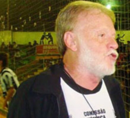 Foguinho  - Ex-t&eacute;cnico de futsal