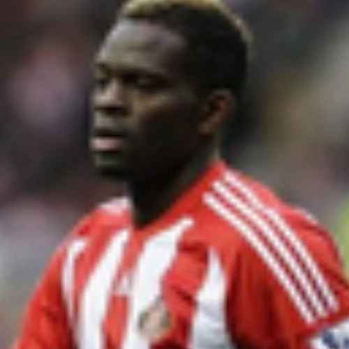 Louis Saha   - Ex-atacante do Manchester United