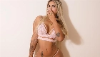 A musa do Botafogo Juju Ferrari promete topless se seu time for campeão