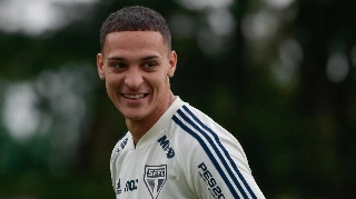 Antony agradece elogio e diz que nunca imaginou enfrentar Ceni: "Histórico"