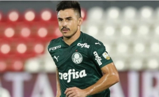 Willian, que completou 200 jogos pelo Verdão, disputa o confronto. Foto: Cesar Greco/Palmeiras