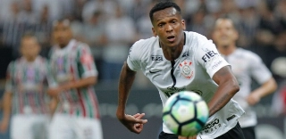 Corinthians e Fluminense se encontram após mudanças profundas no elenco