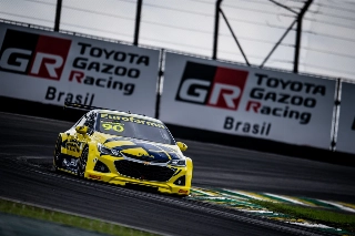 O bicampeão depende apenas de si para conquistar mais um título. Foto: Duda Bairros/Vicar