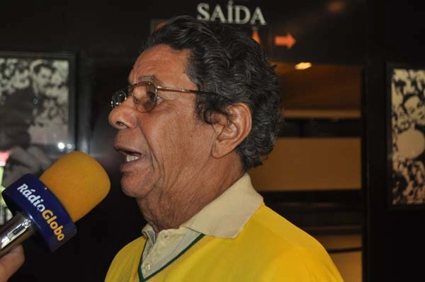 Amarildo sendo entrevistado pela Rádio Globo, em 30 de abril de 2014, durante evento promovido pela MasterCard no Espaço Unyco, no Morumbi. Foto: Marcos Júnior/Portal TT