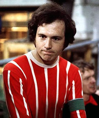 Franz Beckenbauer brilhou durante 13 anos no Bayern Munique. Foto tirada em 1972