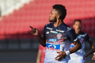 Centroavante tem mais um ano de contrato com o Verdão, mas seu futuro ainda é incerto. Foto: Facebook/Reprodução