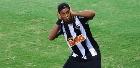 Irmão discute futuro de Ronaldinho: "ele quer um time para ganhar títulos"