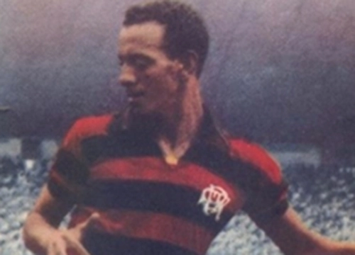 Paulinho Almeida  - Ex-atacante do Flamengo e do Palmeiras