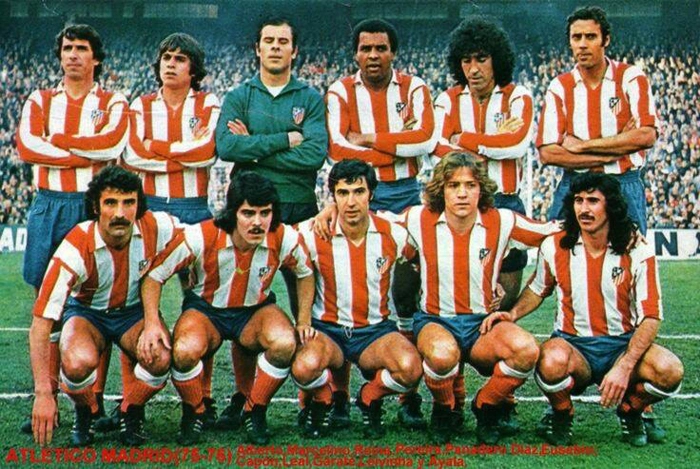 Atlético de Madrid em 1975. Em pé: Alberto, Marcelino, Reina, Luis Pereira, Panadero Diaz e Eusebio. Agachados: Capón, Leal, Garate, Leivinha e Ayala.