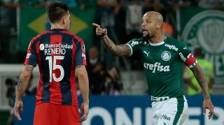 Felipe Melo aguarda diretoria para saber se fica no Palmeiras