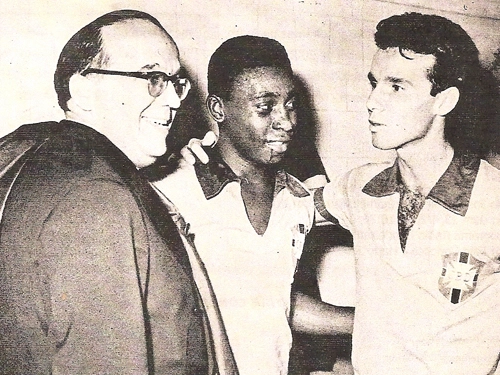 Paulo Machado de Carvalho ao lado de Pelé e Zagallo em 1958, ano de ouro da Seleção Brasileira