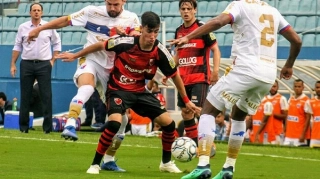 Pedrinho, destaque do Oeste, está fechando com o Furacão. Foto: Jefferson Vieira/Oeste FC/Via UOL