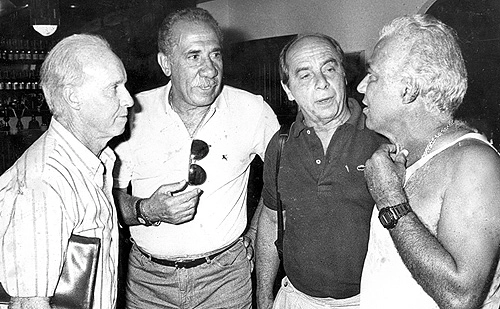 Da esquerda para a direita: Zagallo, o ex-zagueiro Pinheiro, Admildo Chirol e Neco