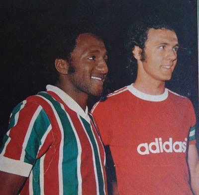 Paulo César Caju e o alemão Beckenbauer que foi presidente do Bayern Munique e presidente da Bayern Munique FC AG, clube com o qual tem sua história entrelaçada