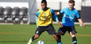 Flamengo acerta empréstimo de Fernandinho junto ao Grêmio