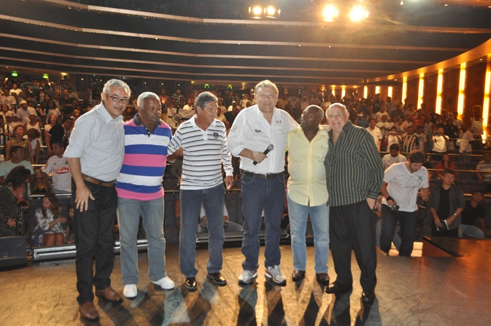 Da esquerda para a direita, Odir Cunha, Lima, Mané Maria, Milton Neves, Edu e Pepe. Foto: Kennedy Andrés/Portal TT
