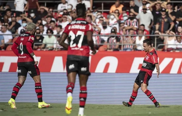 Do Flamengo para o São Paulo: relembre jogadores que fizeram o