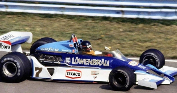 Olhos no retrovisor: Em época de 'vacas magras', McLaren ficou