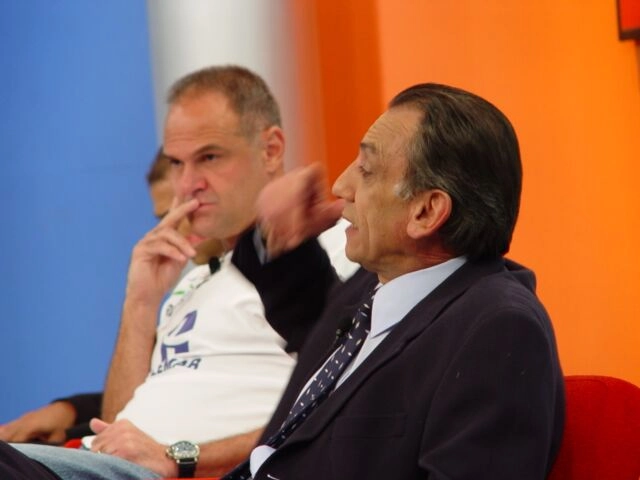 Oscar ao lado do Dr. Osmar de Oliveira em maio de 2015, no Terceiro Tempo da Record