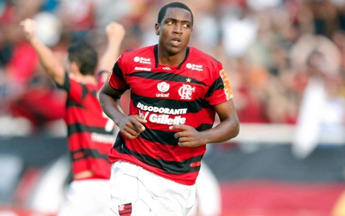 Mais gol de Renato Abreu. Foto: VIPCOMM