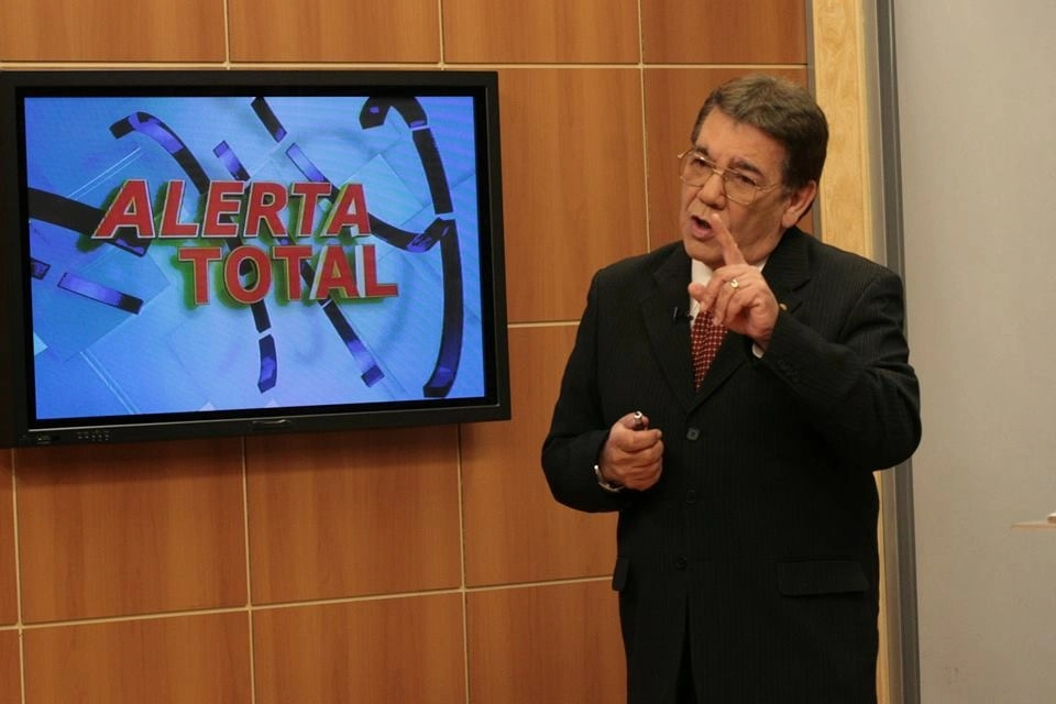 João Leite Neto no comando do Alerta Total