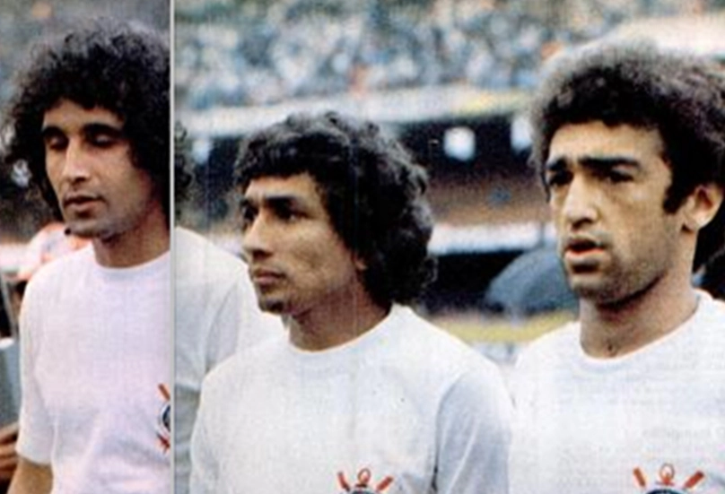 Reforços do Timão, em 1976: Neca, Givanildo e o ponta-esquerda João Paulo, que trocou o XV de Piracicaba pelo Corinthians. Foto: Revista Placar - retirada do blog Tardes de Pacaembu