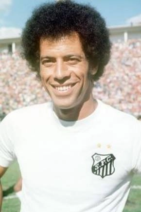Carlos Alberto Torres vestindo a camisa do Santos. Foto: ASSOPHIS (Associação dos Pesquisadores e Historiadores do Santos FC)