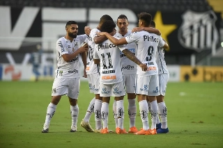 Diário Olé destacou o tempo de descanso e os jogadores recuperados no Peixe. Foto: Ivan Storti/Santos FC