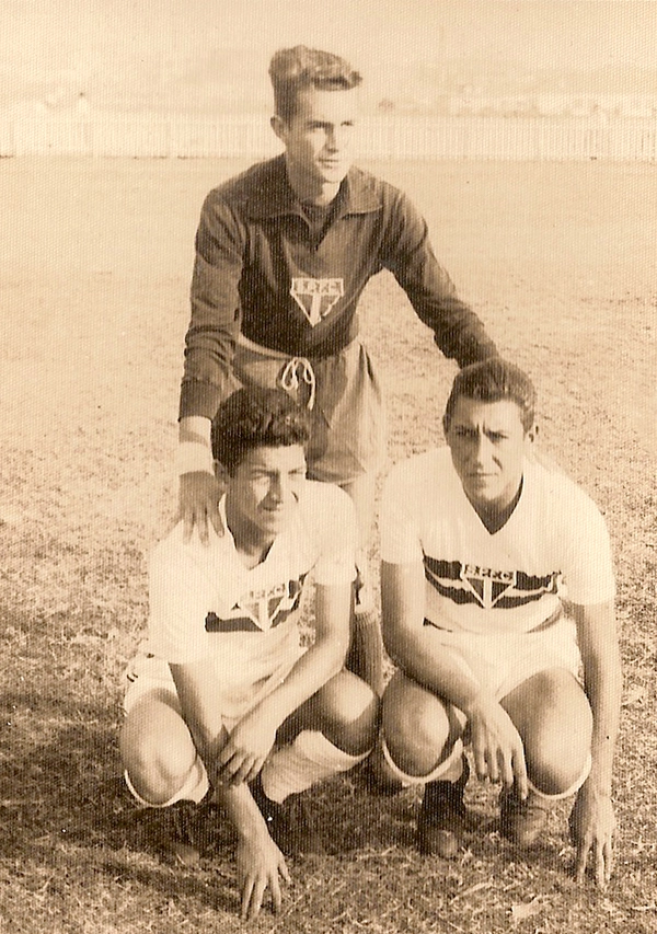 Dante, Roberto Dias e Osvaldo, no Morumbi, em 1961. Foto: arquivo pessoal