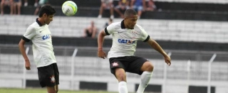 O Corinthians conseguiu o empate aos 42min, quando Lucão